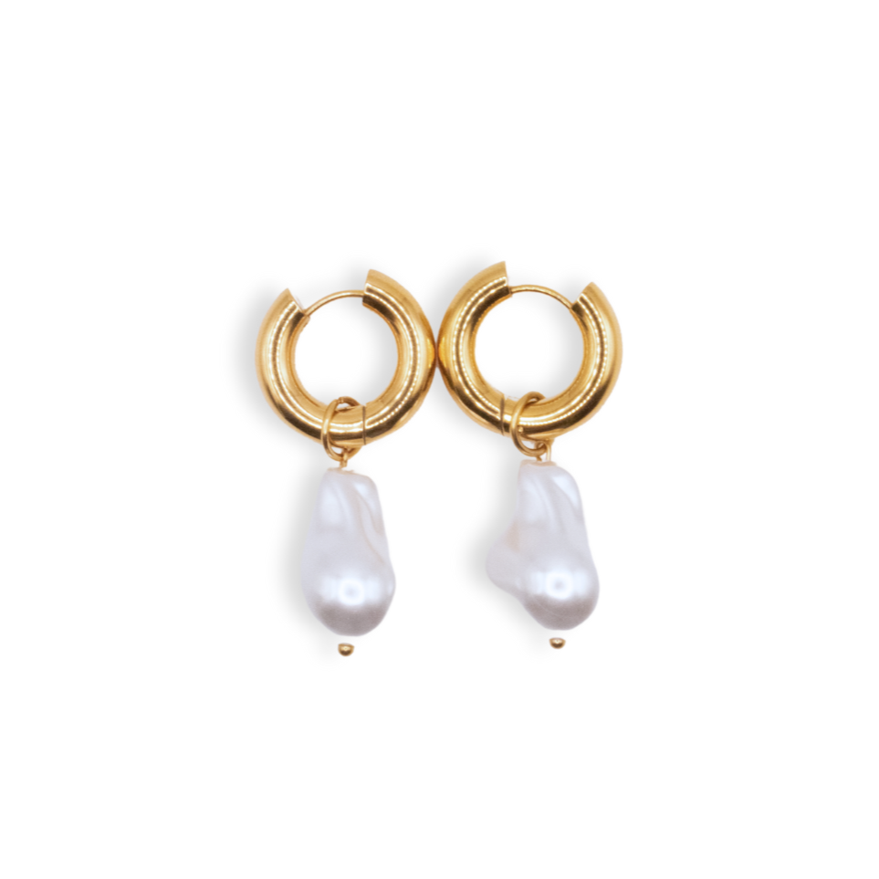 The Cleo Earring